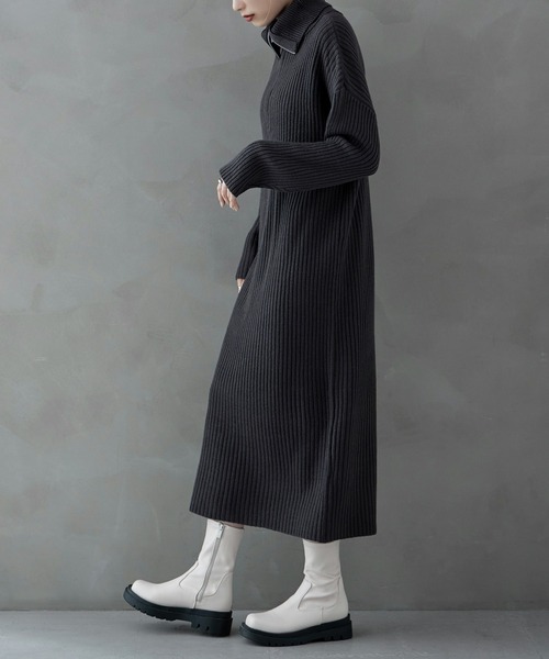 etoll.(エトル)の「ハーフジップリブニットワンピース(ワンピース・レディース・ライトベージュ/チャコール/ブラック・M)」の5枚目の写真