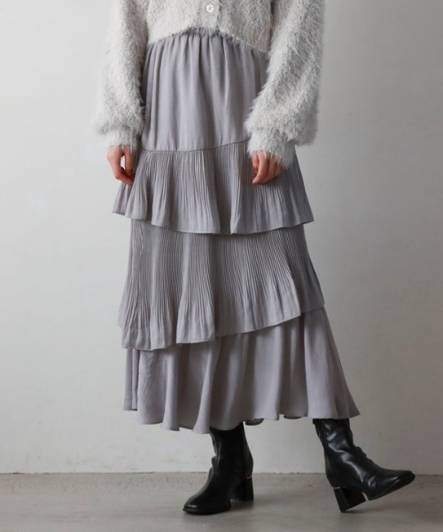 archives(アルシーヴ)の「マットサテンアシメフリルティアードスカート(スカート・レディース・ブラック/グレー/アイボリー/キャメル/ブルー・MEDIUM)」の18枚目の写真
