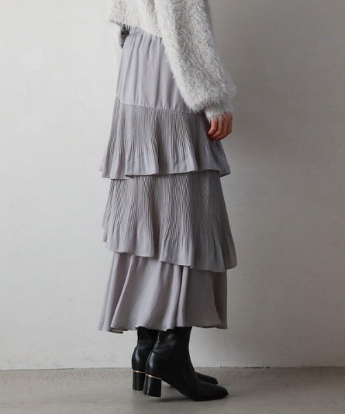 archives(アルシーヴ)の「マットサテンアシメフリルティアードスカート(スカート・レディース・ブラック/グレー/アイボリー/キャメル/ブルー・MEDIUM)」の22枚目の写真
