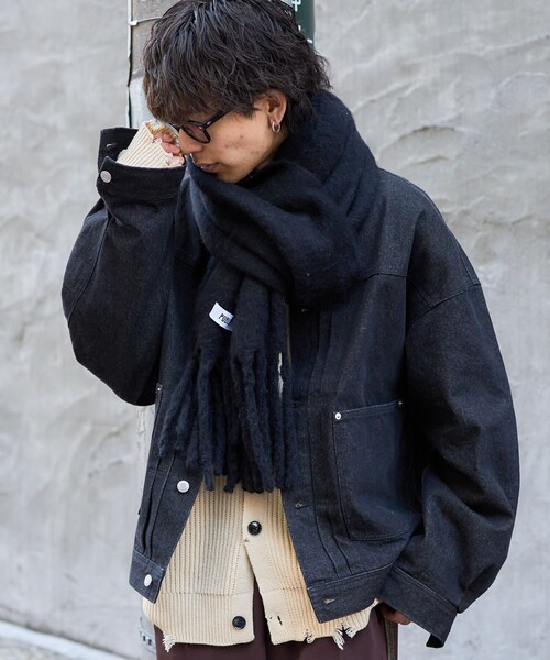 PUBLUX(パブリュクス)の「PUBLUX/パブリュクス ボリュームフリンジマフラー 限定展開(マフラー・レディース・オフホワイト/ブラウン/グリーン/ブラック/サックスブルー・ONE SIZE)」の15枚目の写真