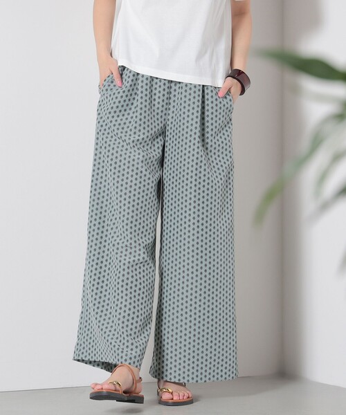 BEAMS HEART(ビームスハート)の「BEAMS HEART / プロヴァンス柄 ワイドパンツ(その他パンツ・レディース・ネイビー/グリーン系その他/イエロー系その他5・FREE)」の2枚目の写真