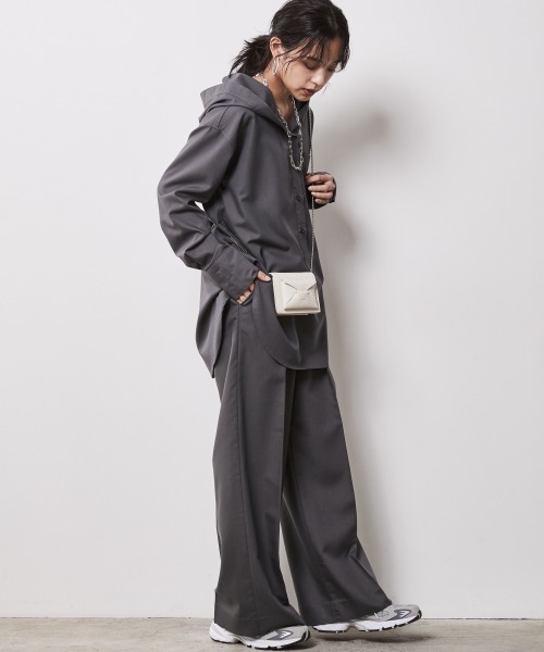 CHIC STYLE（シックスタイル）の「＜大きいサイズ＞センタープレスワイドパンツ シックスタイル（スラックス・レディース・チャコールグレー/ベージュ系/ブルー・LL/4L/3L/L/5L）」の10枚目の写真