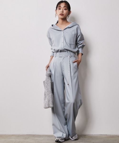 CHIC STYLE（シックスタイル）の「＜大きいサイズ＞センタープレスワイドパンツ シックスタイル（スラックス・レディース・チャコールグレー/ベージュ系/ブルー・LL/4L/3L/L/5L）」の5枚目の写真