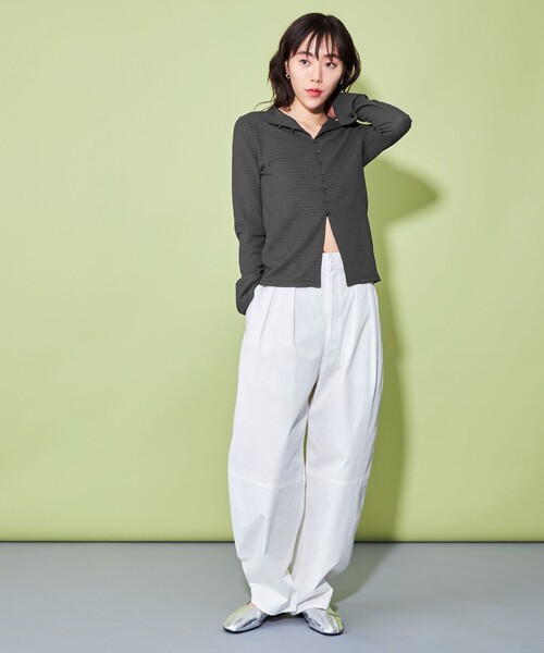 CITEN(シテン)の「<CITEN>ボタンフロント コンパクトトップス(Tシャツ/カットソー・レディース・ブラック/イエロー/ホワイト・FREE)」の10枚目の写真