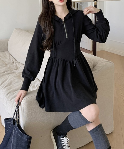 gossip!ロサンゼルス(ゴシップロサンゼルス)の「YUGA フード付きAラインワンピース(ワンピース・レディース・ブラック・L/M/XL)」の4枚目の写真