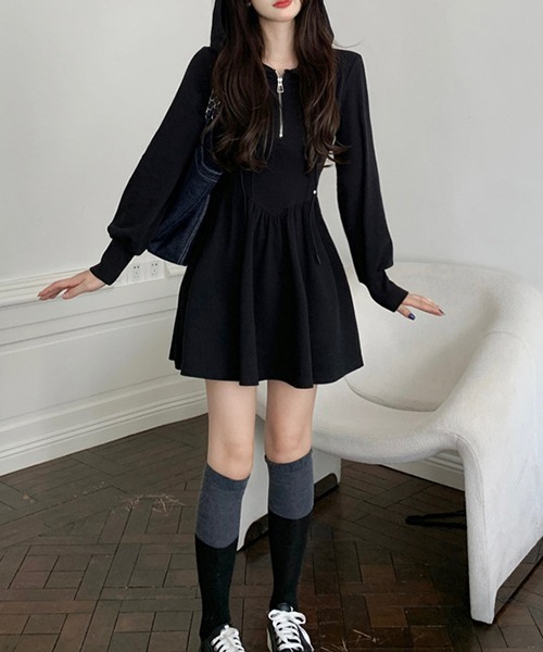 gossip!ロサンゼルス(ゴシップロサンゼルス)の「YUGA フード付きAラインワンピース(ワンピース・レディース・ブラック・L/M/XL)」の10枚目の写真