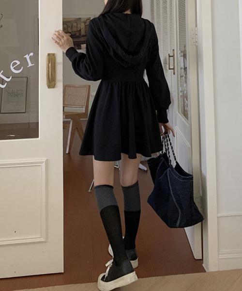 gossip!ロサンゼルス(ゴシップロサンゼルス)の「YUGA フード付きAラインワンピース(ワンピース・レディース・ブラック・L/M/XL)」の19枚目の写真