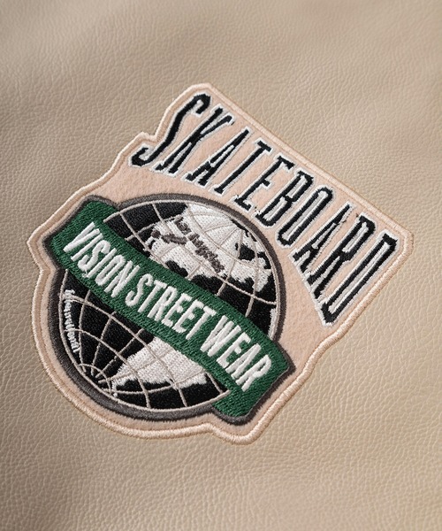 VISION STREET WEAR(ヴィジョンストリートウェア)の「【VISION STREET WEAR/ヴィジョンストリートウェア】SKATEBOARDワッペンデザイン リブライン フェイクレザーブルゾン/ PUレザージャケット/ビッグシルエット(ブルゾン・メンズ・ブラック/ナチュラル/オリーブ・L/XL/M)」の8枚目の写真