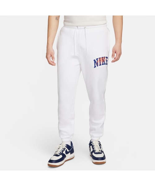 NIKE(ナイキ)の「NIKE / ナイキ ナイキ クラブ BB CF ARC パンツ(スウェットパンツ・メンズ・ブラック/ネイビー/ホワイト・L/M/XL/S/2XL)」の2枚目の写真
