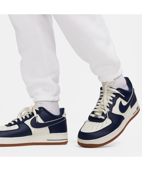 NIKE(ナイキ)の「NIKE / ナイキ ナイキ クラブ BB CF ARC パンツ(スウェットパンツ・メンズ・ブラック/ネイビー/ホワイト・L/M/XL/S/2XL)」の8枚目の写真