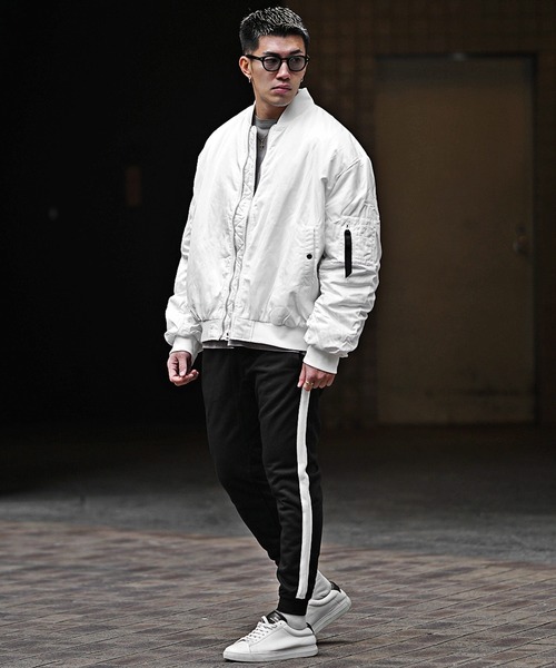 タグ付き✨MECRE シャーリング ライト ブルゾン ホワイト オーバーサイズ スーパーBIGシルエット中綿MA-1 メンズ ブルゾン ジャケット 秋服 冬服