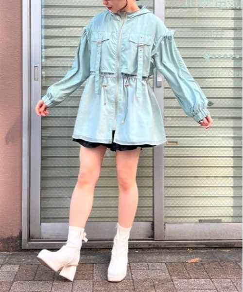 axes femme POETIQUE（アクシーズファムポエティック）の「ミリタリーフーディーブルゾン（ブルゾン・レディース・ミント/ブラック/キナリ・MEDIUM）」の4枚目の写真