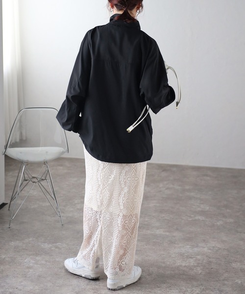 Fizz（フィズ）の「オーバーサイズトラックジャケット（ナイロンジャケット・レディース・ピンク/アイボリー/ブラック/チャコール/カーキ・M/FREE）」の11枚目の写真