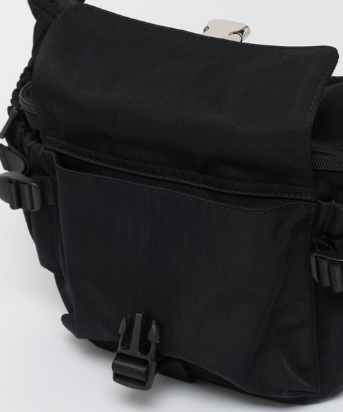 niko and...（ニコアンド）の「ポケットビッグボディバッグ（ボディバッグ/ウエストポーチ・メンズ・グレー/ブラック・FREE）」の15枚目の写真