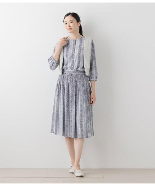 NEWYORKER(ニューヨーカー)の「スパインフラワープリント フロントオープン7分袖ブラウス(シャツ/ブラウス・レディース・サックスブルー・11号/9号)」の19枚目の写真