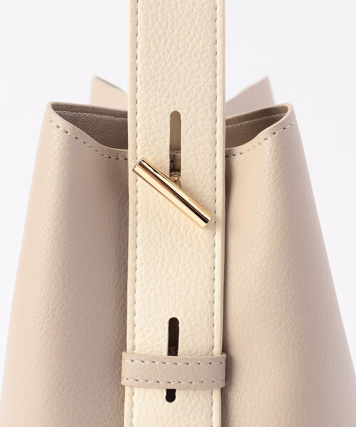MONO　COMME CA（モノコムサ）の「2wayワンショルダー（ショルダーバッグ・レディース・ベージュ/ブラック・FREE）」の17枚目の写真