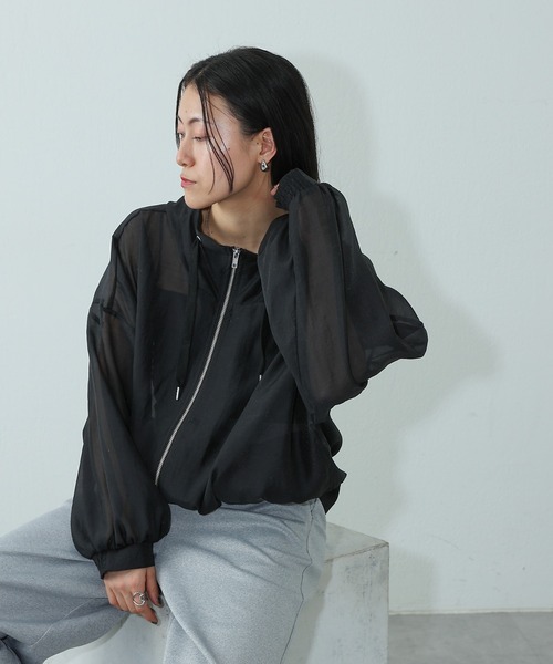 COLONY 2139（コロニートゥーワンスリーナイン）の「シアーエステルボイルフード付マウンテンパーカー（マウンテンパーカー・レディース・オフホワイト/グレイッシュベージュ/ブラック/グレー/ネイビー・FREE）」の11枚目の写真