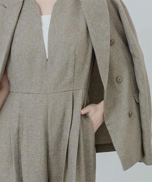 UR'S（ユアーズ）の「リネンライクダブルブレストジャケット（テーラードジャケット・レディース・サンドベージュ/ブルー系その他/アイボリー/ブラック/ダークブラウン・L/M/S）」の9枚目の写真