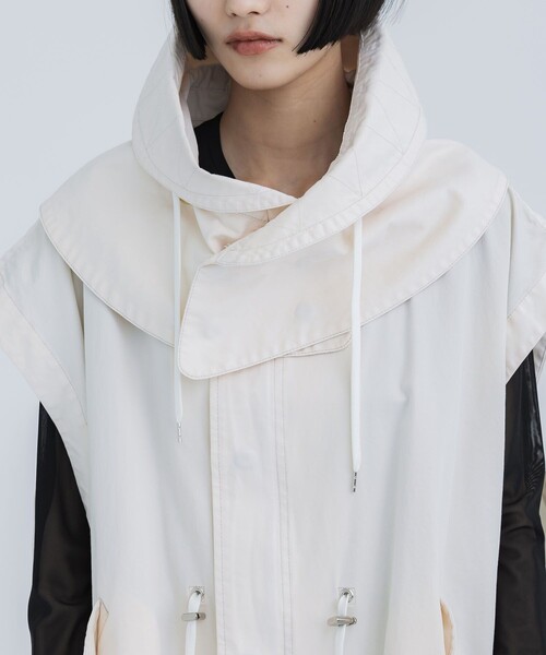 VACHEMENT（ヴァシュモン）の「【VACHEMENT/ヴァシュモン】60/2ギャバ製品染めフードジレ（ベスト・レディース・キナリ/オリーブ・FREE）」の16枚目の写真