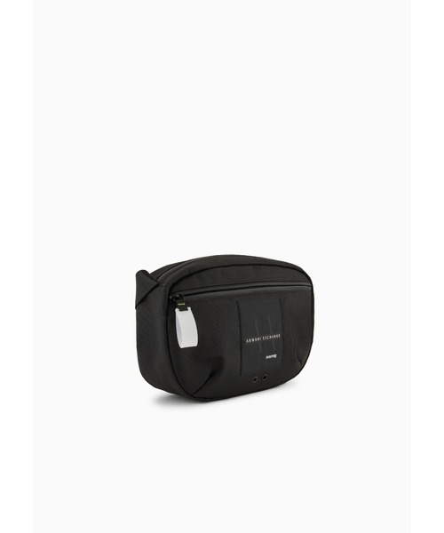 ARMANI EXCHANGE（アルマーニエクスチェンジ）の「【A|X アルマーニ エクスチェンジ】ロゴパッチ　ショルダーパック（ショルダーバッグ・メンズ・ブラック・FREE）」の4枚目の写真