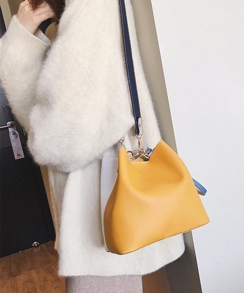 Miniministore(ミニミニストア)の「バケツバッグ レディース バイカラー(ショルダーバッグ・レディース・イエロー/ブラック/ライトグレー/ピンク/ベージュ/キャメル・FREE)」の11枚目の写真