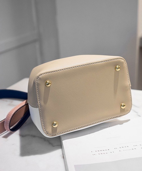 Miniministore(ミニミニストア)の「バケツバッグ レディース バイカラー(ショルダーバッグ・レディース・イエロー/ブラック/ライトグレー/ピンク/ベージュ/キャメル・FREE)」の19枚目の写真