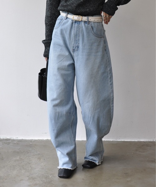 Meli rich(メリーリッチ)の「デニムワイドカーブパンツ(デニムパンツ・レディース・ブラック/ブルー系その他・MEDIUM/SMALL)」の1枚目の写真