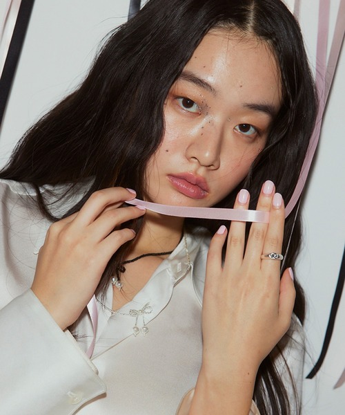 ANU(アヌ)の「ribbon fate ring - リボンフェイトリング(リング・レディース・シルバー/ゴールド・11号/9号)」の10枚目の写真