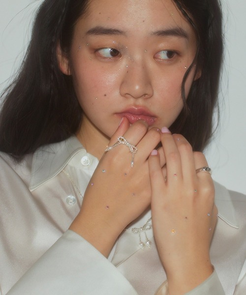 ANU(アヌ)の「ribbon fate ring - リボンフェイトリング(リング・レディース・シルバー/ゴールド・11号/9号)」の19枚目の写真