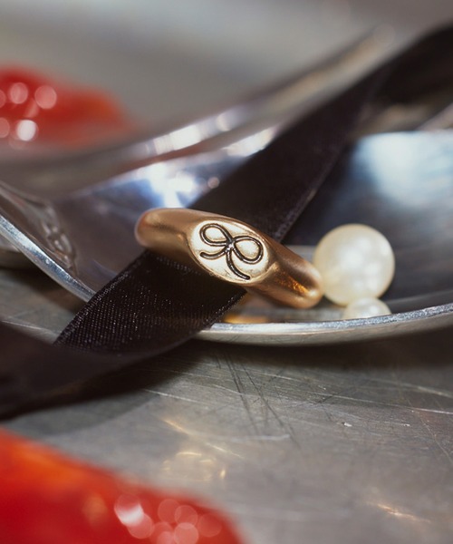 ANU(アヌ)の「ribbon fate ring - リボンフェイトリング(リング・レディース・シルバー/ゴールド・11号/9号)」の8枚目の写真