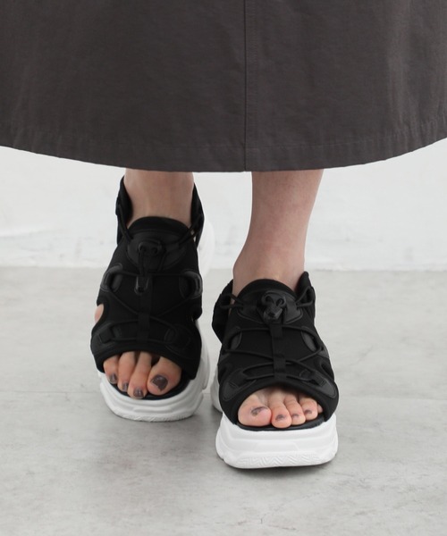 Honeys（ハニーズ）の「コード付きスポーツサンダル（サンダル・レディース・ホワイト/ブラック×ホワイト・S/M/L/LL）」の6枚目の写真