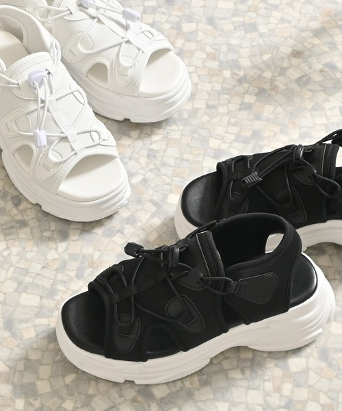 Honeys（ハニーズ）の「コード付きスポーツサンダル（サンダル・レディース・ホワイト/ブラック×ホワイト・S/M/L/LL）」の15枚目の写真