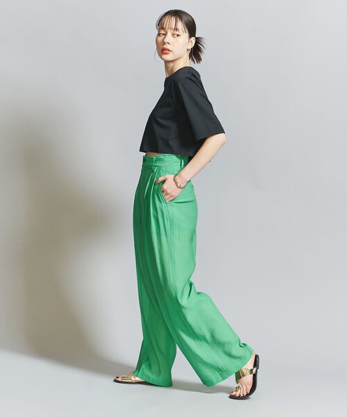 BEAUTY&YOUTH UNITED ARROWS(ビューティーアンドユースユナイテッドアローズ)の「シアー タックパンツ(スラックス・レディース・ケリー/オフホワイト/ブラック/ダークグレー・M/S)」の15枚目の写真