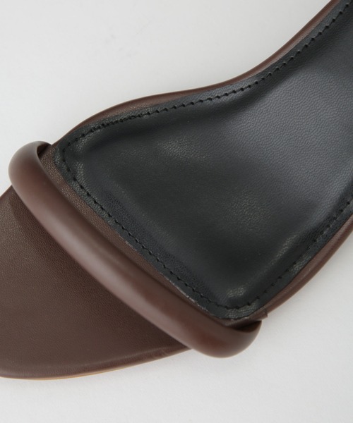 NANO universe（ナノユニバース）の「ワンストラップサンダル（サンダル・レディース・ブラック/ブラウン/ゴールド・36/37/38）」の4枚目の写真