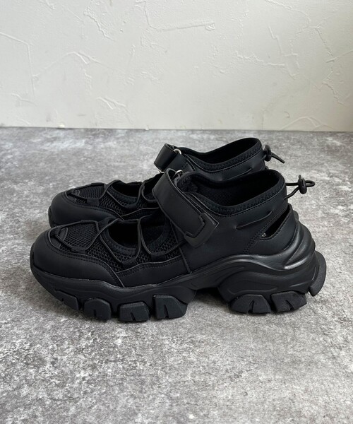 fredy emue（フレディエミュ）の「ベルクロスニーカーサンダル（サンダル・レディース・オフホワイト/ブラック・M/S/L）」の10枚目の写真