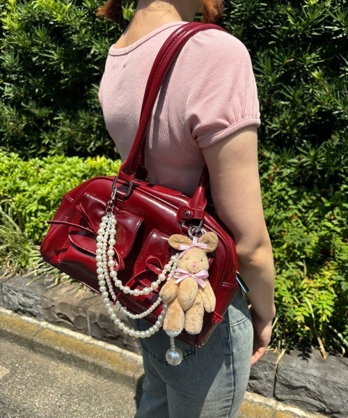 SPINNS（スピンズ）の「リボンポケット 合皮ハンドバッグ / 500mlペットボトル収納可能（ハンドバッグ・レディース・ブラック/レッド/シルバー/サックスブルー/イエロー/ピンク/ホワイト/グレー系その他・ONESIZE）」の20枚目の写真