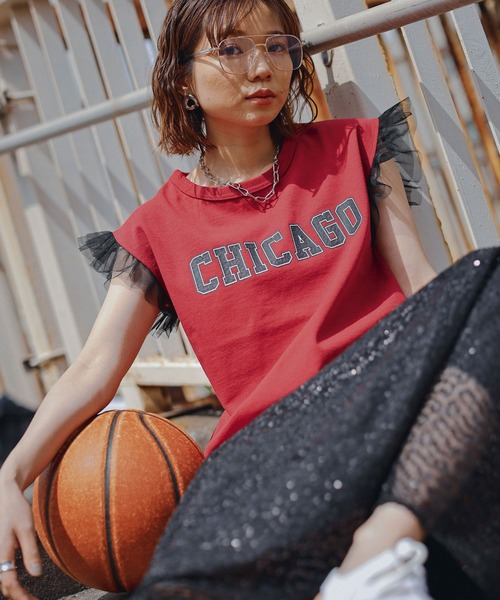 NBA（エヌビーエー）の「【NBA】別注/フリルチュールスリーブロゴTシャツ（Tシャツ/カットソー・レディース・レッド/ブラック・FREE）」の6枚目の写真