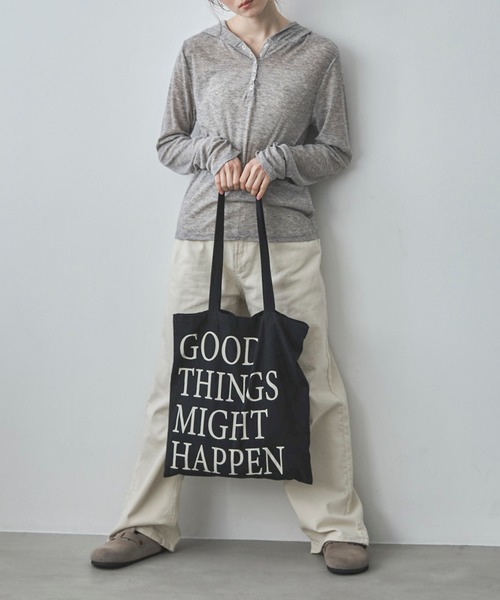 feepur(フェピュール)の「BIGロゴカラートート(トートバッグ・レディース・ネイビー/ピンク/イエロー/ブラウン/ブラック/オフホワイト/レッド・MEDIUM)」の2枚目の写真