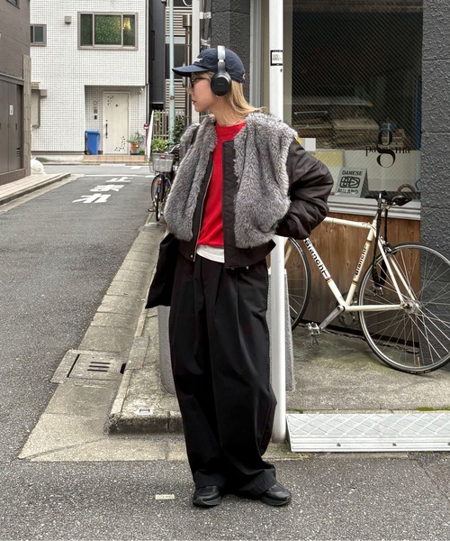 feepur(フェピュール)の「BIGロゴカラートート(トートバッグ・レディース・ネイビー/ピンク/イエロー/ブラウン/ブラック/オフホワイト/レッド・MEDIUM)」の8枚目の写真