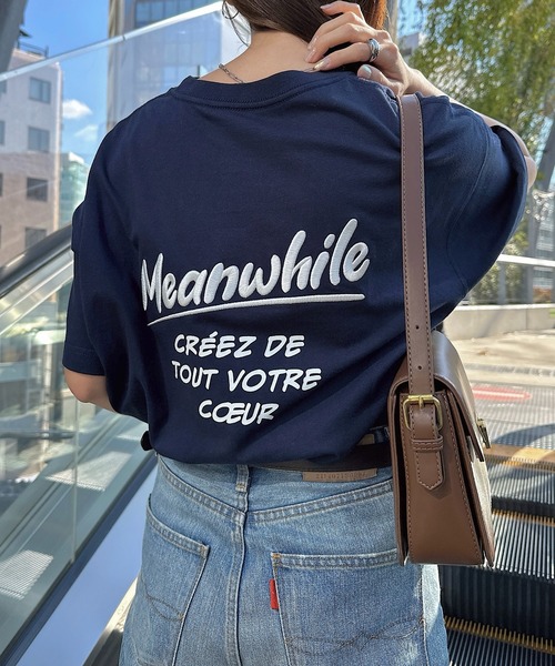 andme(アンドミー)の「【新色追加】プリントエンブロイダリーロゴ半袖Tシャツ(Tシャツ/カットソー・レディース・オフホワイト/キナリ/スミクロ/オートミール/ベージュ系その他/ベージュ/ホワイト×レッド/ネイビー・M/S)」の10枚目の写真