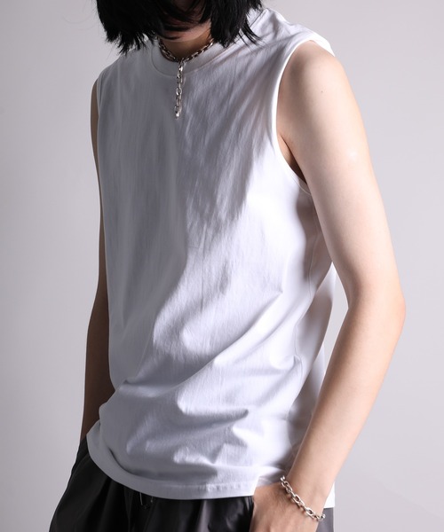 GENXDER(ノンジェンダー)の「【GENXDER】ゆったりシルエットのノースリーブTシャツ (SS)(タンクトップ・メンズ・ブラック/ホワイト・LARGE/X-LARGE/XX-LARGE)」の1枚目の写真
