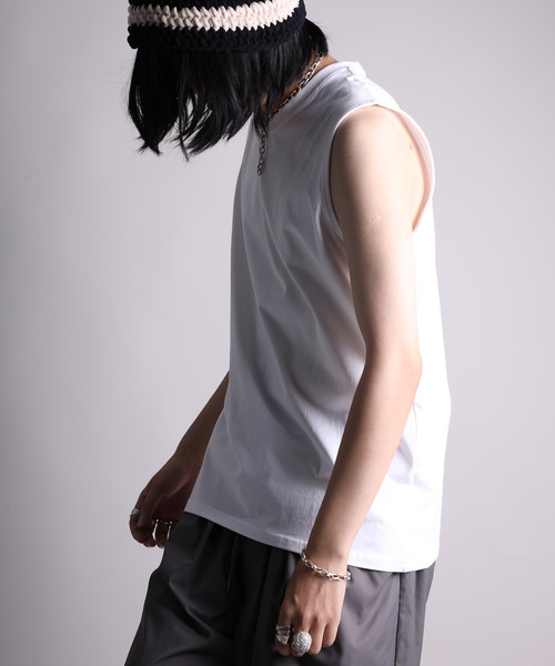 GENXDER(ノンジェンダー)の「【GENXDER】ゆったりシルエットのノースリーブTシャツ (SS)(タンクトップ・メンズ・ブラック/ホワイト・LARGE/X-LARGE/XX-LARGE)」の8枚目の写真