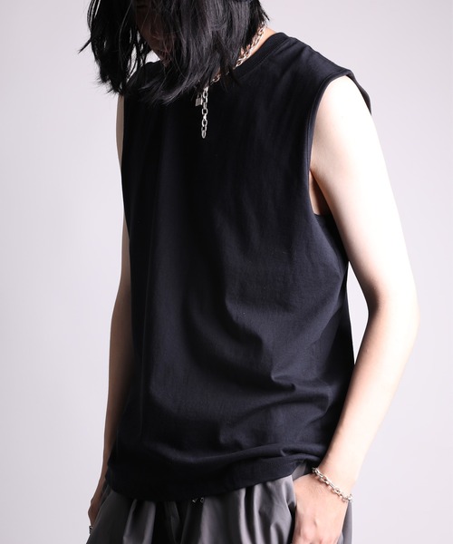 GENXDER(ノンジェンダー)の「【GENXDER】ゆったりシルエットのノースリーブTシャツ (SS)(タンクトップ・メンズ・ブラック/ホワイト・LARGE/X-LARGE/XX-LARGE)」の13枚目の写真