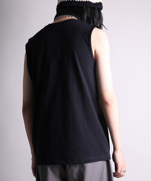 GENXDER(ノンジェンダー)の「【GENXDER】ゆったりシルエットのノースリーブTシャツ (SS)(タンクトップ・メンズ・ブラック/ホワイト・LARGE/X-LARGE/XX-LARGE)」の15枚目の写真