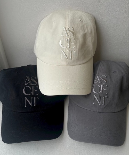 lawgy（ラウジー）の「embroidery logo cap / エンブロイダリーロゴキャプ（キャップ・レディース・アイボリー/ブラック/チャコールグレー・FREE）」の2枚目の写真