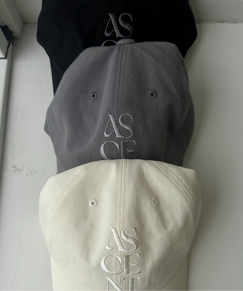 lawgy（ラウジー）の「embroidery logo cap / エンブロイダリーロゴキャプ（キャップ・レディース・アイボリー/ブラック/チャコールグレー・FREE）」の7枚目の写真