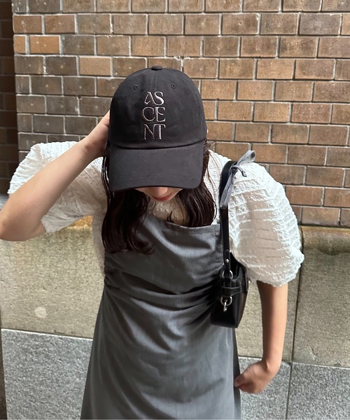 lawgy（ラウジー）の「embroidery logo cap / エンブロイダリーロゴキャプ（キャップ・レディース・アイボリー/ブラック/チャコールグレー・FREE）」の13枚目の写真