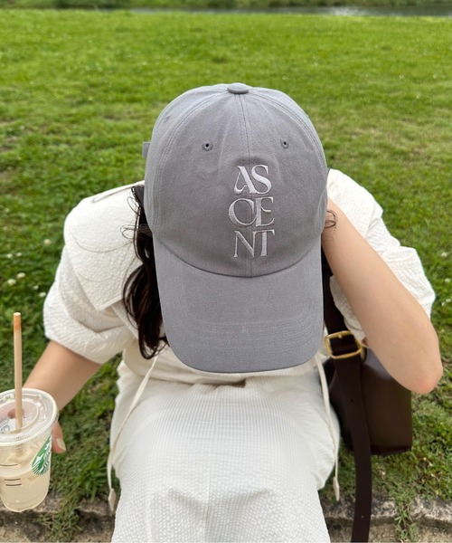 lawgy（ラウジー）の「embroidery logo cap / エンブロイダリーロゴキャプ（キャップ・レディース・アイボリー/ブラック/チャコールグレー・FREE）」の11枚目の写真