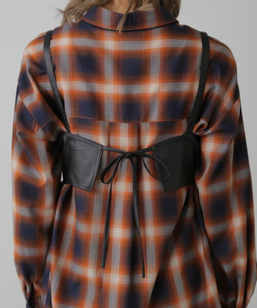 FREE'S MART（フリーズマート）の「◆合皮ビスチェ（ベスト・レディース・ブラック・FREE）」の14枚目の写真