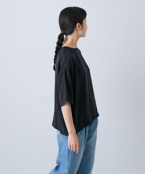 かぐれ（カグレ）の「フィブリルタフタプルオーバー（Tシャツ/カットソー・レディース・キャメル/ブラック・FREE）」の12枚目の写真